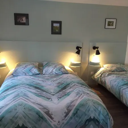 Maison De 2 Avec Jardin Clos A Et Saint Anastaise Hébergement de vacances