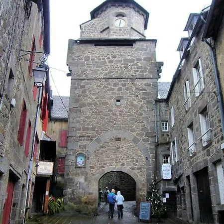 Maison De 2 Avec Jardin Clos A Et Saint Anastaise * Besse-et-Saint-Anastaise